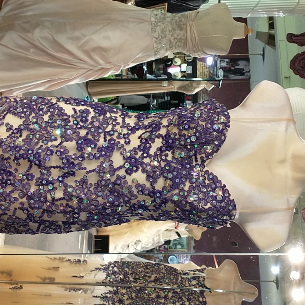 Prom dress - Picture 3 of 6